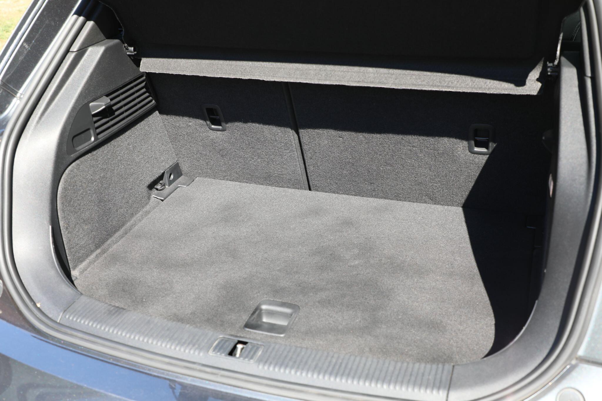 Large vehicle image